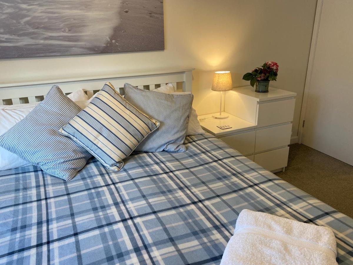 Holiday home Trafalgar, Lovely Ground Floor Flat With Outside Patio Garden, Minutes Walk To Seafront *